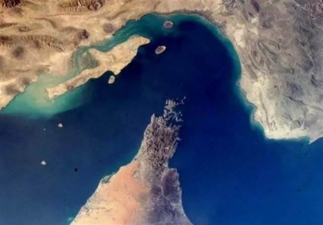 نیروی دریایی سپاه: تنگه هرمز از امروز عصر مسدود شد
