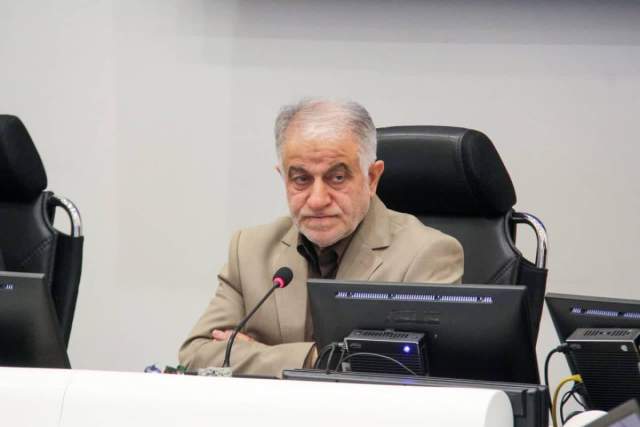 کاهش سرفاصله خطوط مترو، موجب افزایش رغبت شهروندان برای استفاده از آن می‌شود/ پیگیری برای تبدیل تاکسی‌های فرسوده به تاکسی‌های نو با حمایت دولت