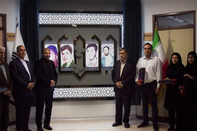 یادمان شهدای اداره کل نوسازی مدارس استان اصفهان رونمایی شد