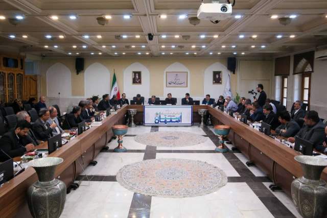 استاندار اصفهان تاکید کرد: تمرکز بر برنامه‌ریزی جامع در ستاد خدمات سفر اصفهان، در آستانه نوروز ۱۴۰۴
