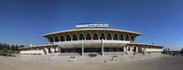 کسب ۹۸ درصد رضایتمندی؛ راه‌آهن اصفهان همچنان در صدر حمل‌ونقل مسافری