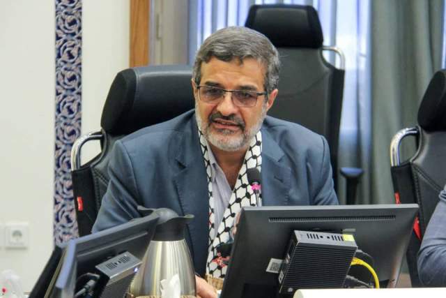 روایتی از حضور کشتی کمک‌های ایران در غزه در صحن شورای اسلامی شهر اصفهان