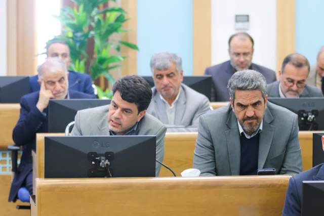 وزارت نیرو باید در مدیریت آب اقتدار داشته باشد/ لزوم بررسی حقوقی مالکیت آب