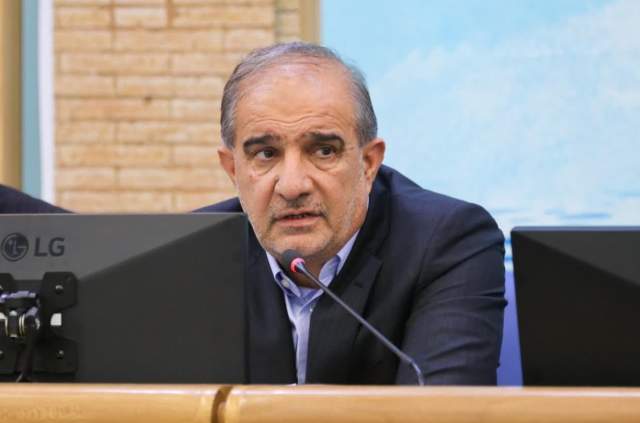طرح نوسازی ماشین‌آلات فرسوده و تراکتورهای مستهلک کشاورزان اصفهان پیگیری می‌‍شود