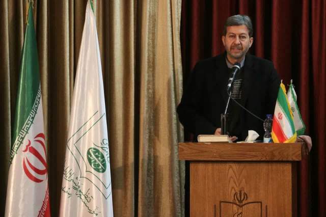 استاندار اصفهان:هنرمندان از زبان هنر برای تجسم بخشیدن به مفاهیم انقلاب اسلامی استفاده کنند