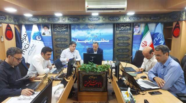 تأکید بر اهمیت راهبردی توسعه شبکه فیبر نوری در اصفهان