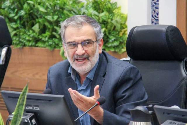 کمپ‌هایی مانند باغ فدک باید در چند نقطه اصفهان ایجاد شود